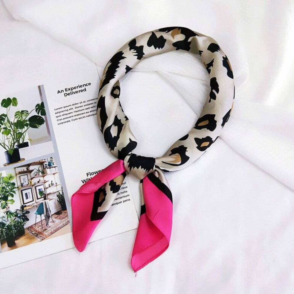 Large Leopard Silk Scarf Pink